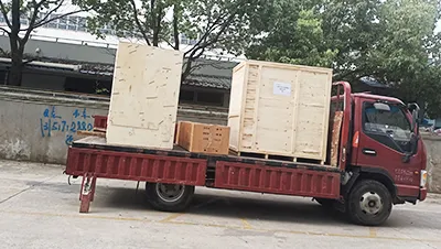 تحميل الشاحنات وإرسالها