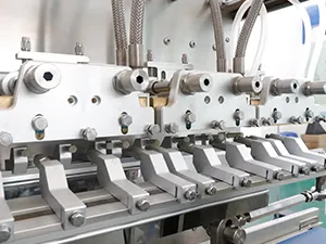 ماسكات الأكياس، لوحة تحكم واجهة المستخدم HMI، خزان المنتج السائل، نظام النقل