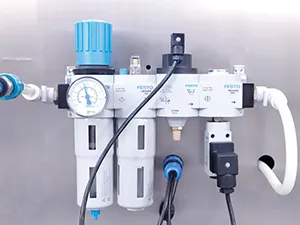 ماسكات الأكياس، لوحة تحكم واجهة المستخدم HMI، خزان المنتج السائل، نظام النقل