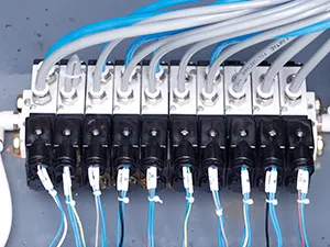 آلة تعبئة أكياس جاهزة ذات أشكال خاصة بفوهتين