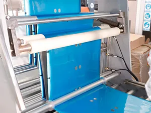 ماكينة تعبئة أكياس ستاند اب بفوهة HFFS ذات فوهة واحدة