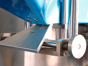 ماكينة تعبئة أكياس ستاند اب بفوهة HFFS ذات فوهة واحدة