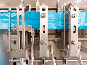 ماكينة تعبئة أكياس ستاند اب بفوهة HFFS ذات فوهة واحدة