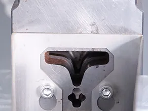 ماكينة تعبئة أكياس ستاند اب بسحاب HFFS ذات فوهة واحدة