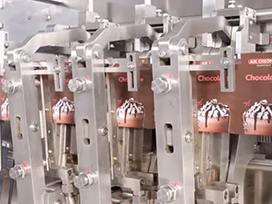 ماكينة تعبئة أكياس مسطحة HFFS ذات فوهتين