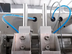 ماكينة تعبئة أكياس الفوهات HFFS ذات فوهة تعبئة واحدة