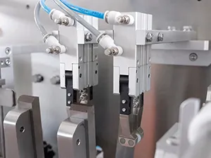 ماكينة تعبئة أكياس الفوهات HFFS ذات فوهة تعبئة واحدة