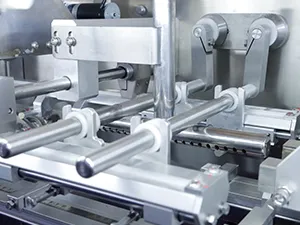 ماكينة تعبئة أكياس سحاب HFFS ذات فوهة تعبئة واحدة