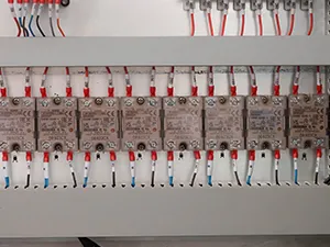 ماكينة تعبئة أكياس سحاب HFFS ذات فوهتين