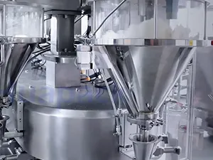 ماكينة تعبئة أكياس سحاب رول ستوك بمحرك سيرفو ذات فوهتين