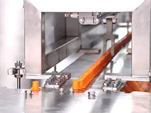 ماكينات تعبئة وتركيب أغطية أكياس الفوهات