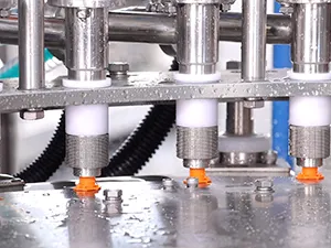 ماكينات تعبئة وتركيب أغطية أكياس الفوهات