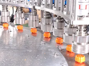 ماكينات تعبئة وتركيب أغطية أكياس الفوهات