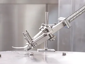 ماكينات تعبئة وتركيب أغطية أكياس الفوهات