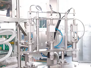 ماكينات تعبئة وتركيب أغطية أكياس الفوهات